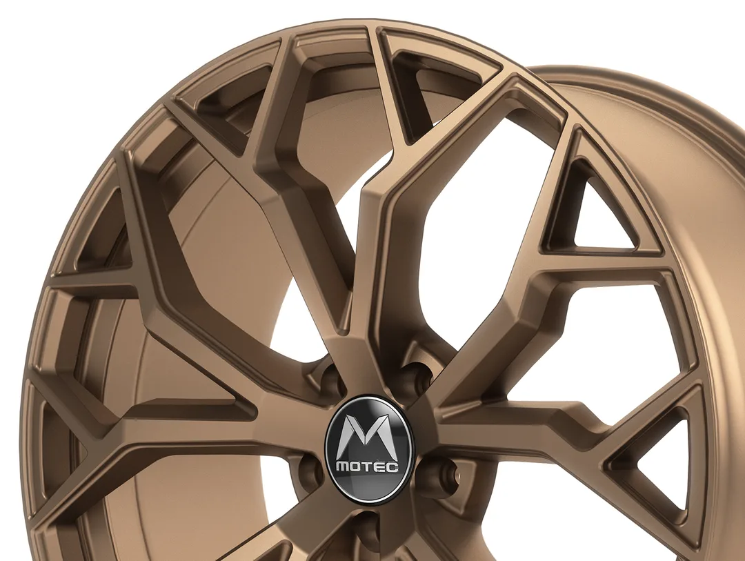 Motec MCT17 Bull